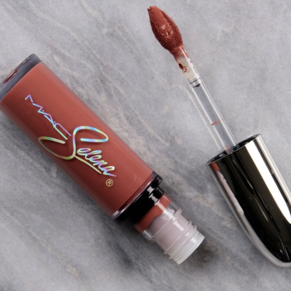 M.A.C Retro Matte Liquid Lip Colour - Big Bertha